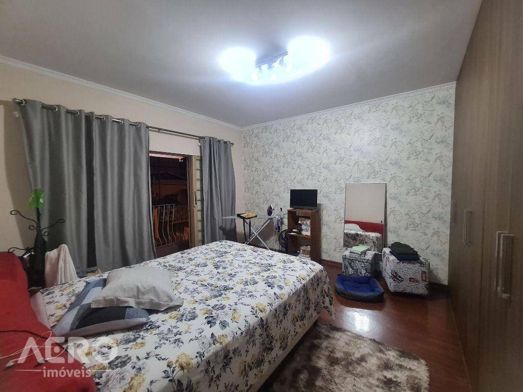 Casa à venda com 3 quartos, 210m² - Foto 20