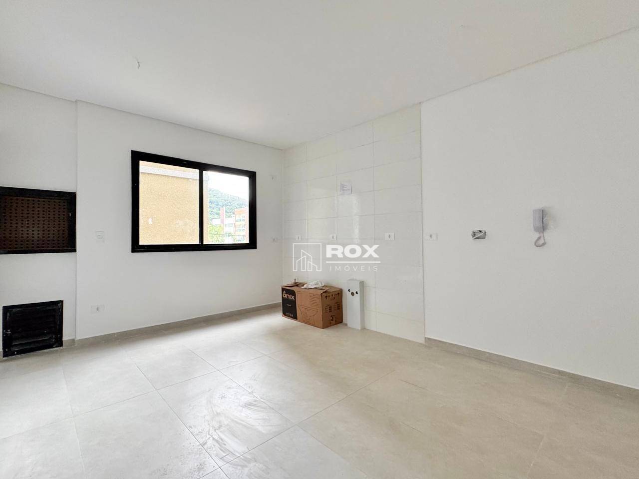 Apartamento à venda com 2 quartos, 70m² - Foto 1