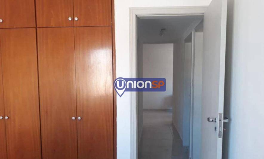 Apartamento à venda com 3 quartos, 80m² - Foto 4