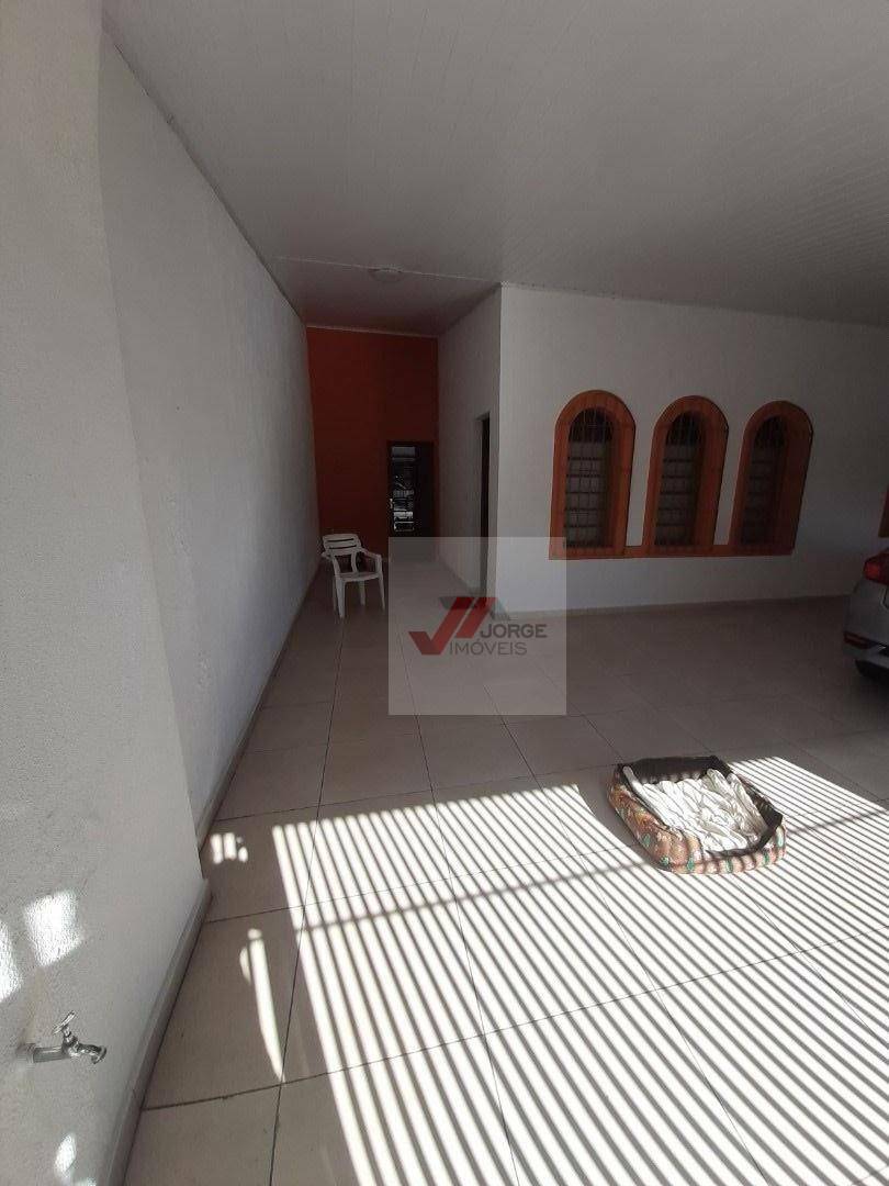 Casa à venda com 2 quartos, 164m² - Foto 3