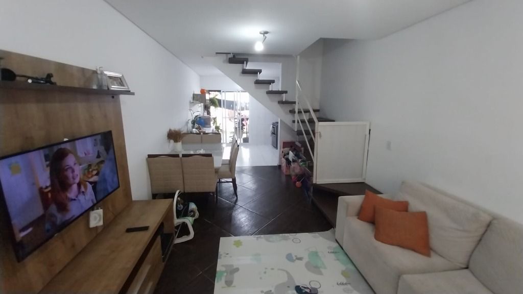 Casa de Condomínio à venda com 2 quartos, 70m² - Foto 4