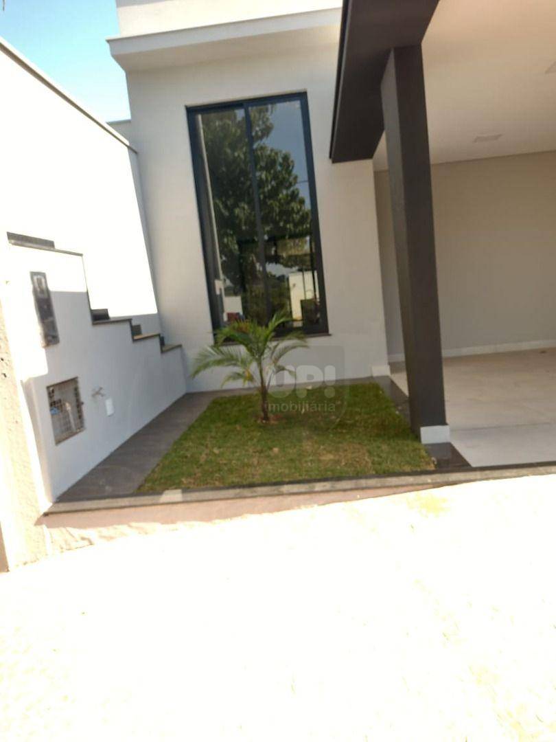 Casa de Condomínio à venda com 3 quartos, 133m² - Foto 2