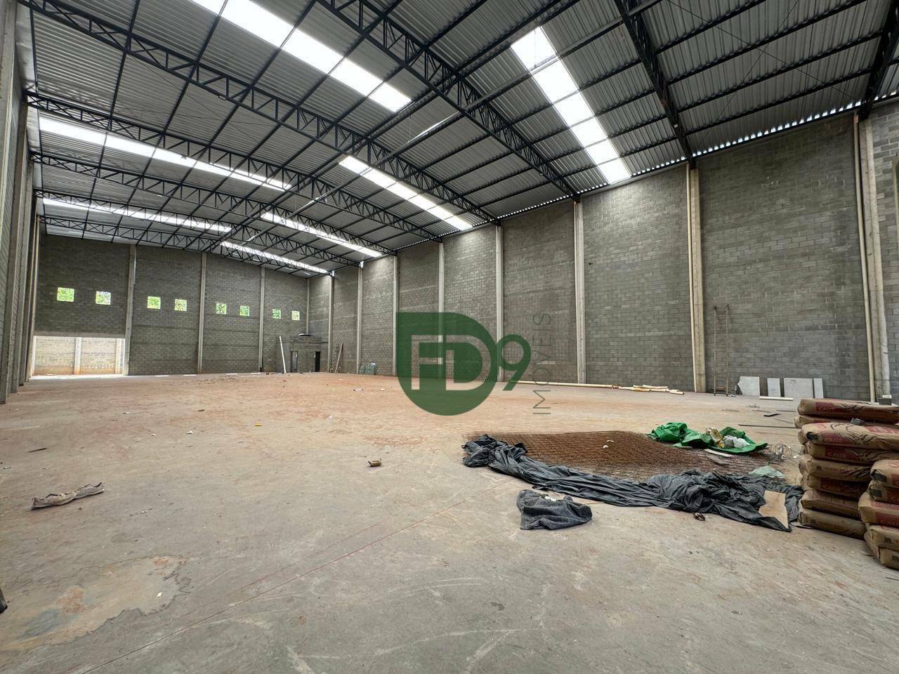 Depósito-Galpão-Armazém para alugar, 610m² - Foto 2