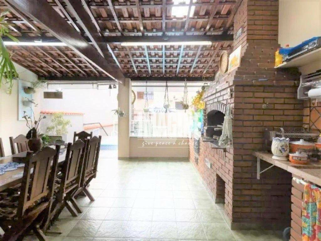 Sobrado à venda com 4 quartos, 250m² - Foto 22