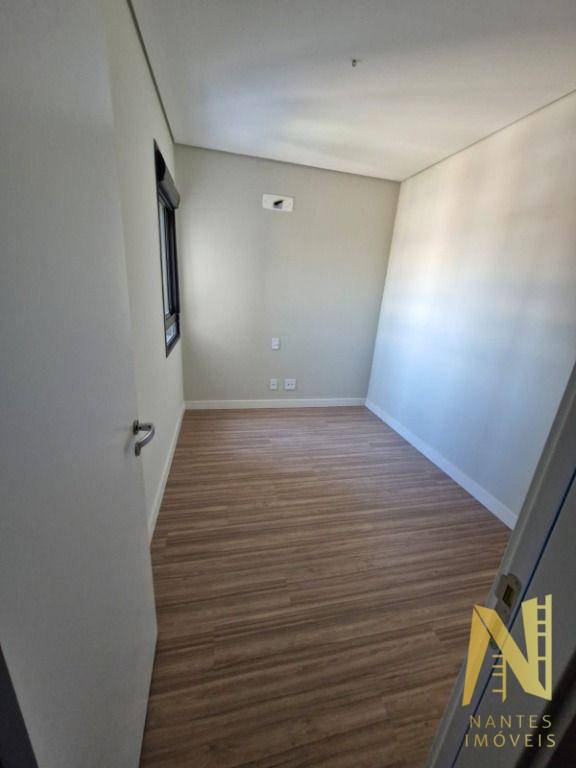 Apartamento à venda com 3 quartos, 86m² - Foto 10