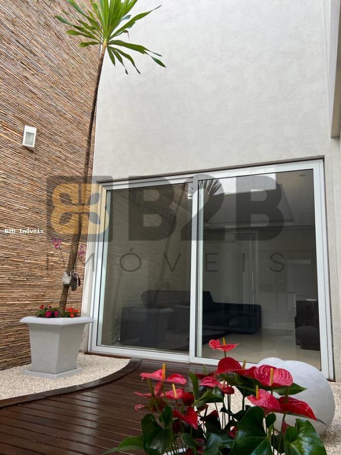 Casa à venda com 4 quartos, 345m² - Foto 8