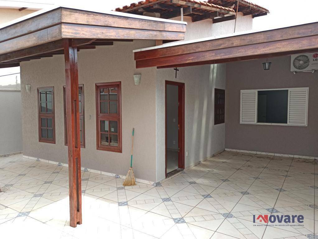 Casa à venda com 3 quartos, 140m² - Foto 1