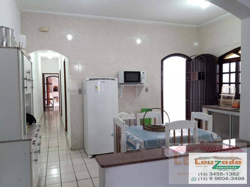 Casa para alugar com 2 quartos, 180m² - Foto 12