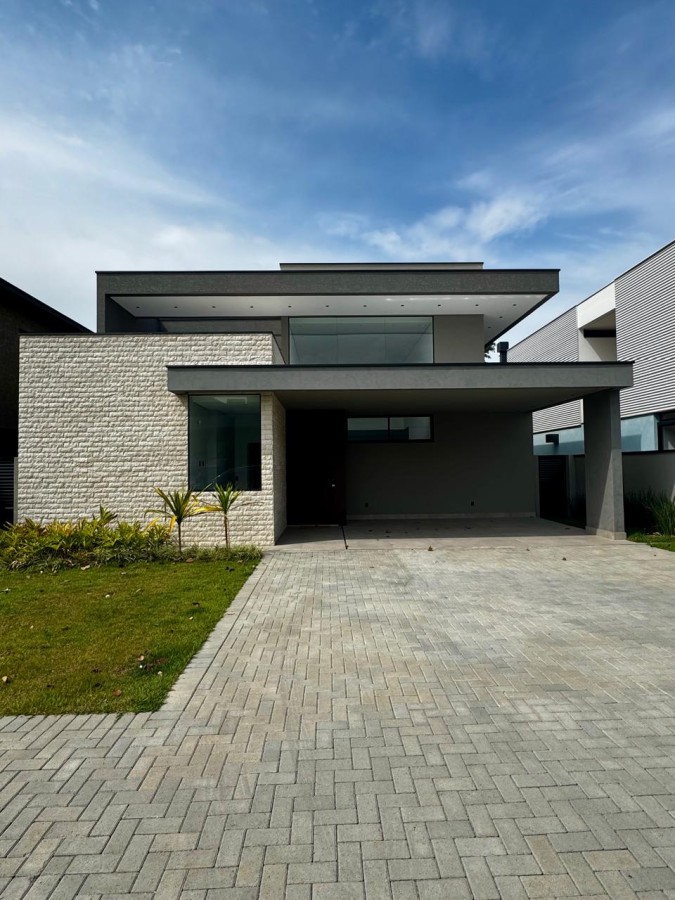Casa de Condomínio à venda com 3 quartos, 258m² - Foto 2