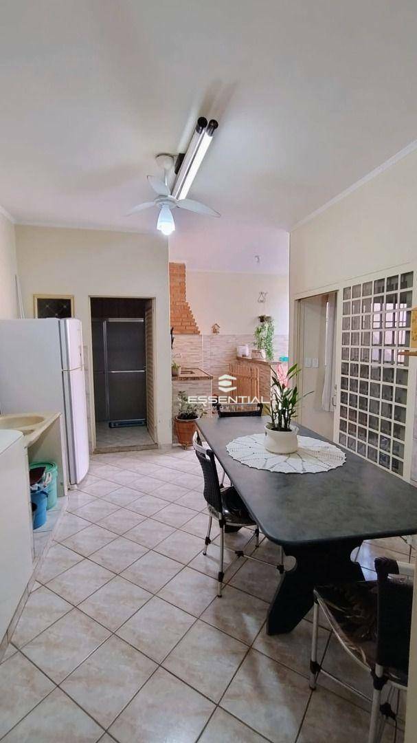 Casa à venda com 3 quartos, 147m² - Foto 8