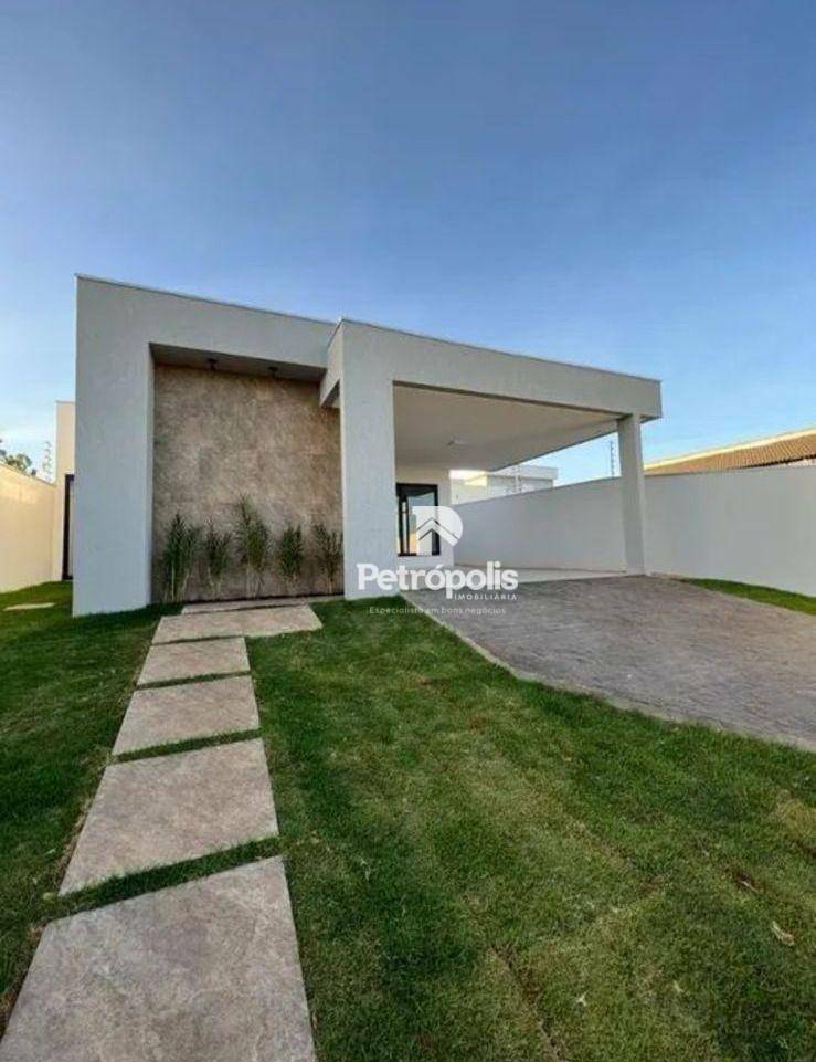 Casa à venda com 3 quartos, 138m² - Foto 1