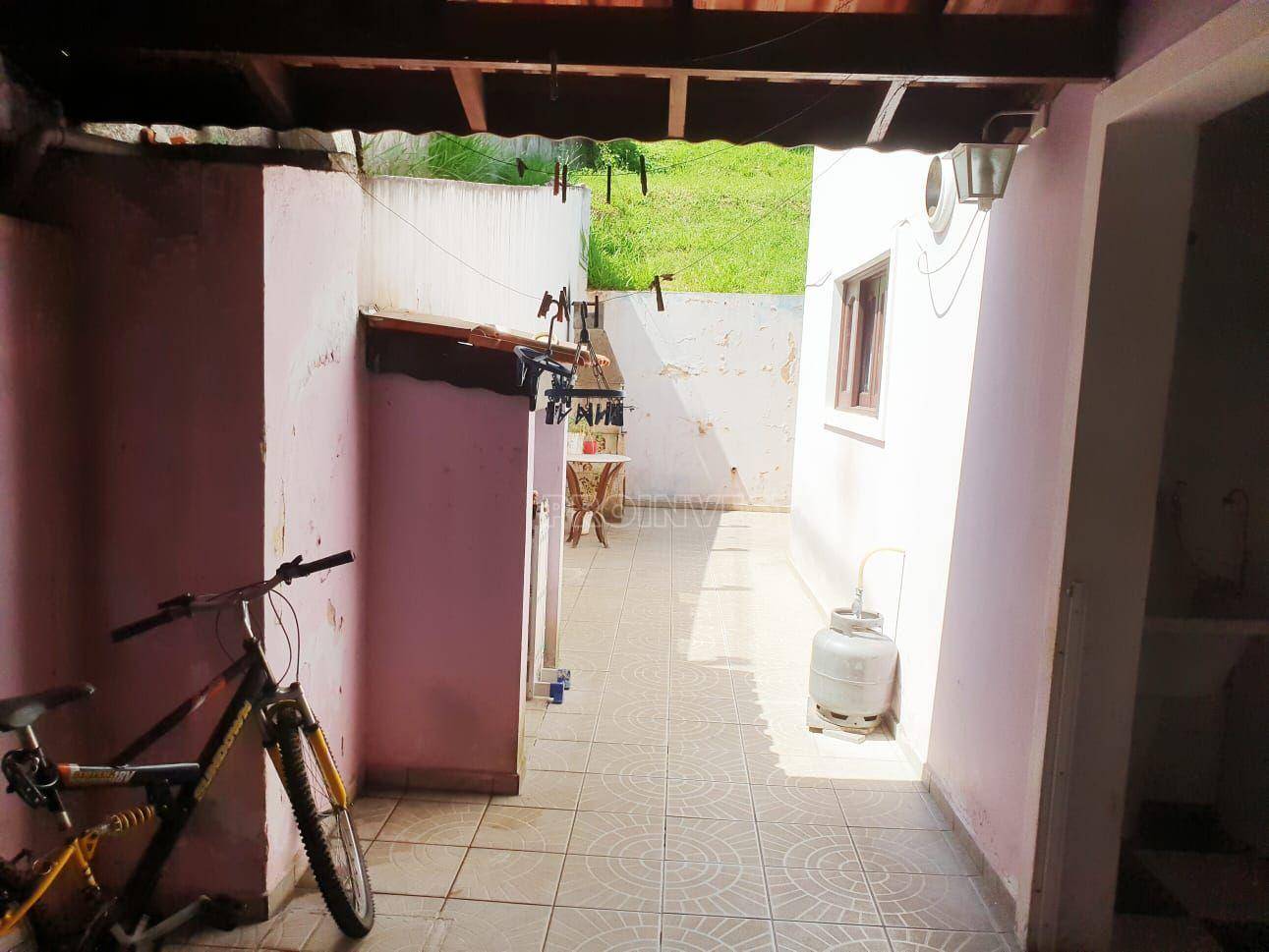 Casa de Condomínio para alugar com 3 quartos, 220m² - Foto 27