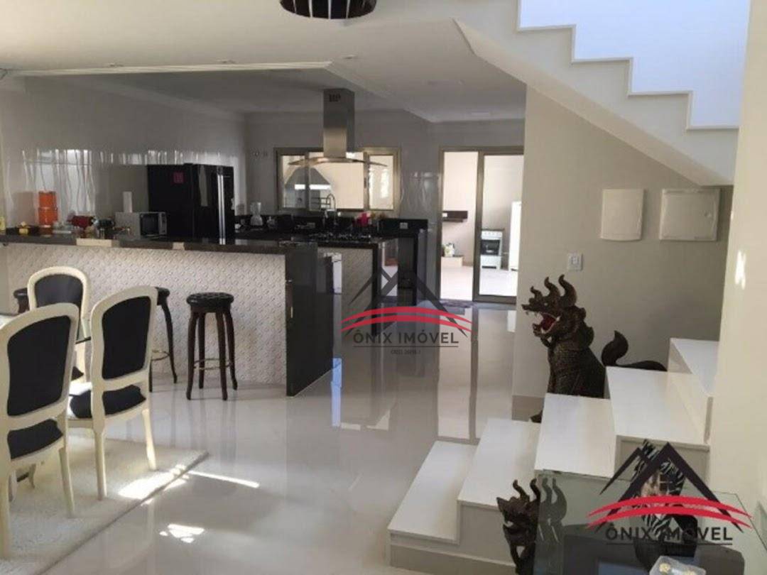 Casa à venda com 3 quartos, 314m² - Foto 12