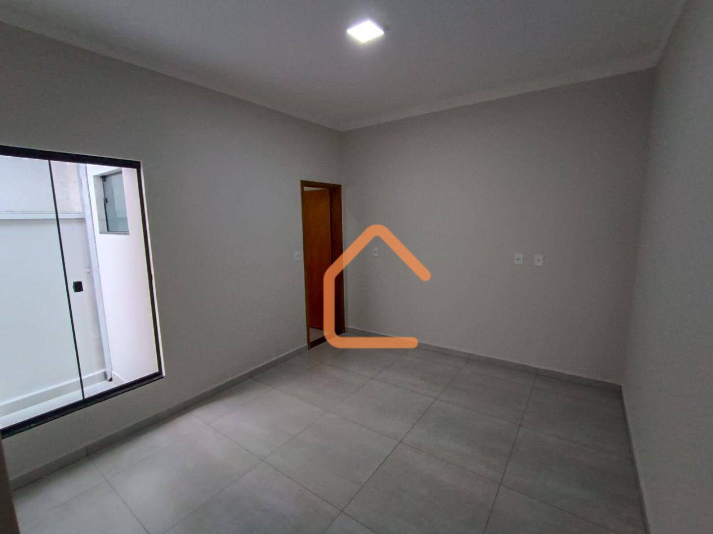 Casa à venda com 2 quartos, 64m² - Foto 11