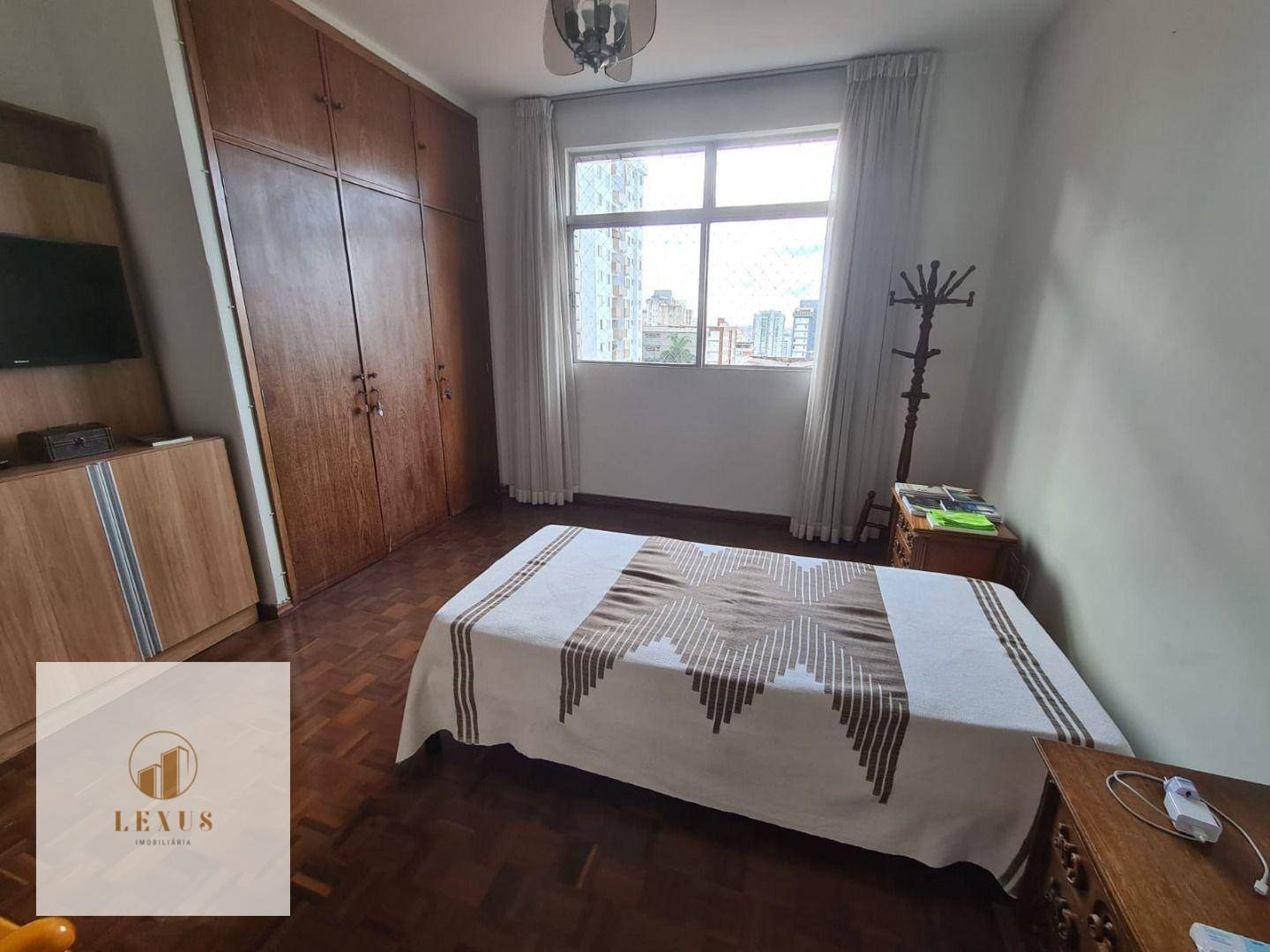 Apartamento à venda com 4 quartos, 240m² - Foto 10