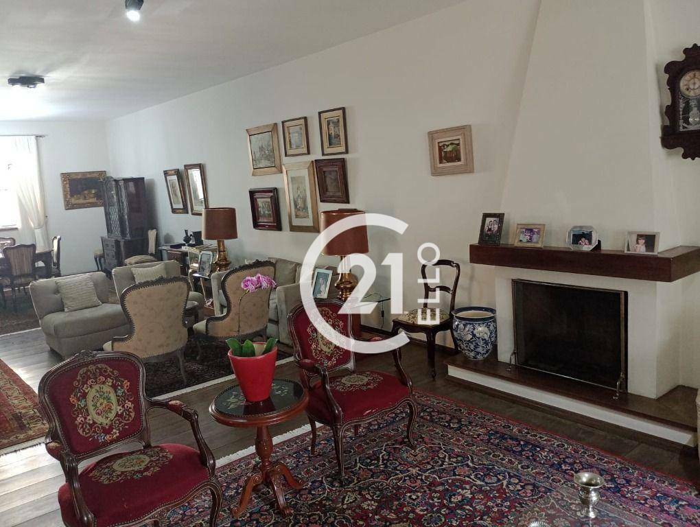 Casa à venda com 4 quartos, 660m² - Foto 2