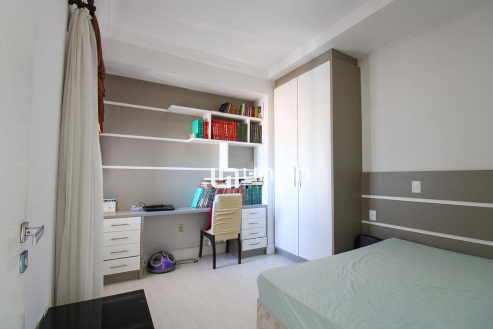 Apartamento à venda com 3 quartos, 167m² - Foto 23