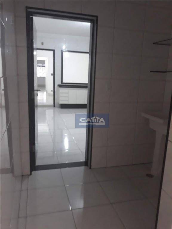 Sobrado à venda com 3 quartos, 218m² - Foto 14