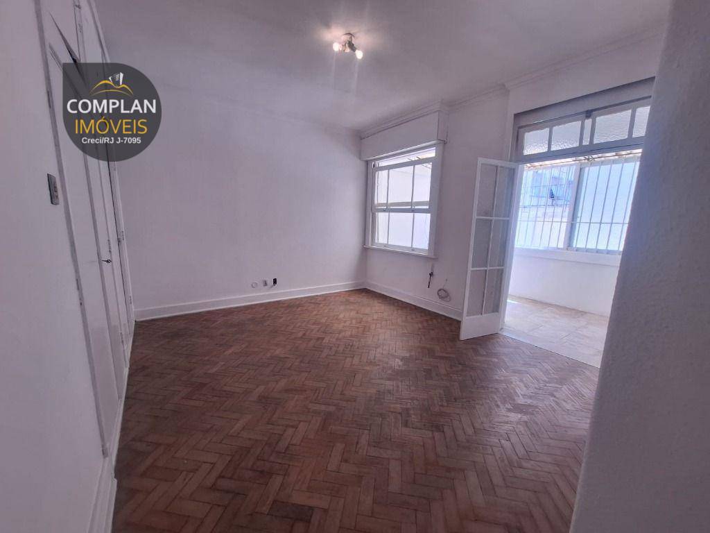 Apartamento à venda com 3 quartos, 188m² - Foto 14