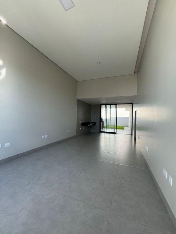 Casa à venda com 3 quartos, 149m² - Foto 2