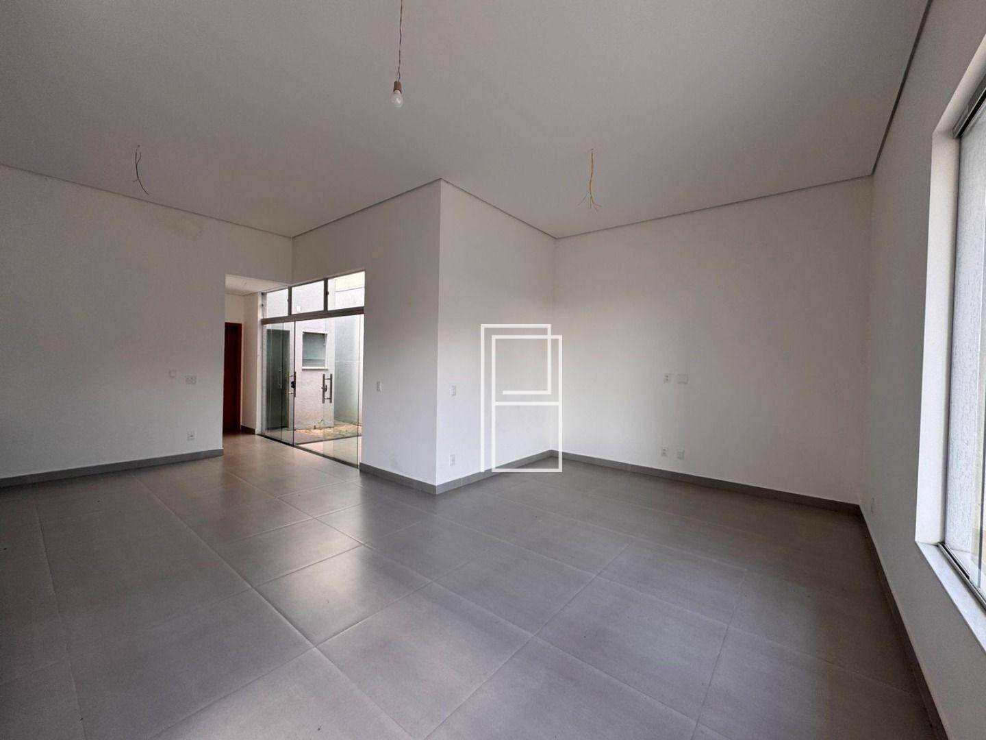 Casa à venda com 3 quartos, 140m² - Foto 4