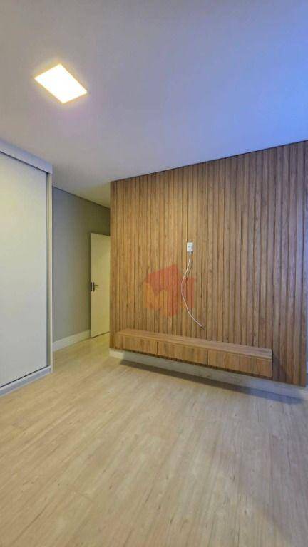 Casa à venda com 3 quartos, 130m² - Foto 14