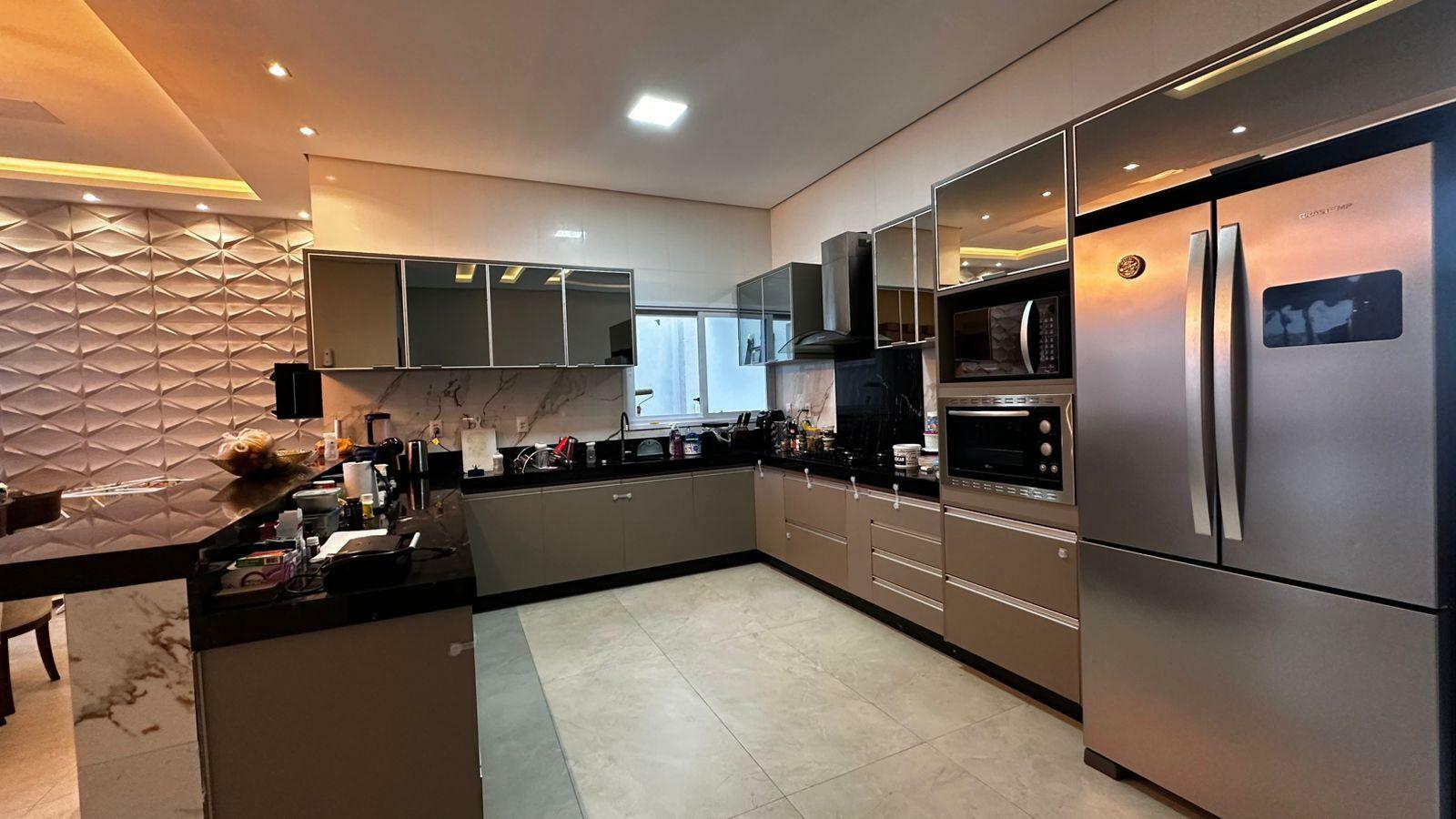 Casa à venda com 3 quartos, 275m² - Foto 5