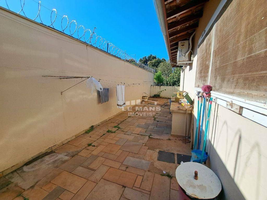 Chácara à venda e aluguel com 8 quartos, 500m² - Foto 37