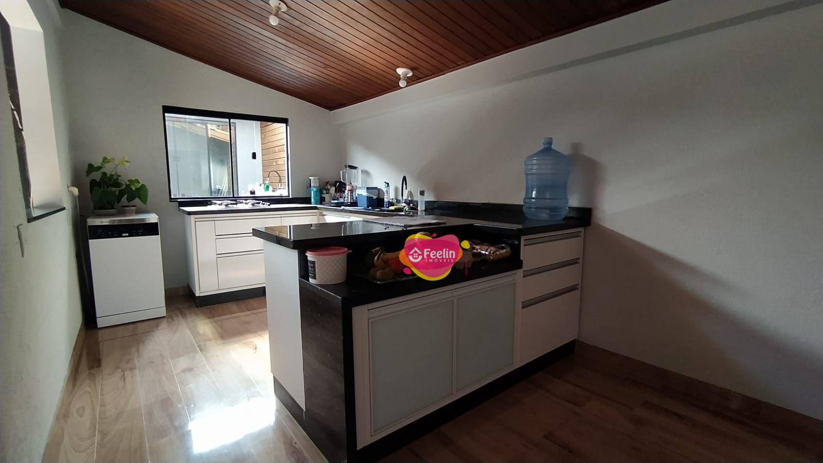 Casa para alugar com 3 quartos, 200m² - Foto 5