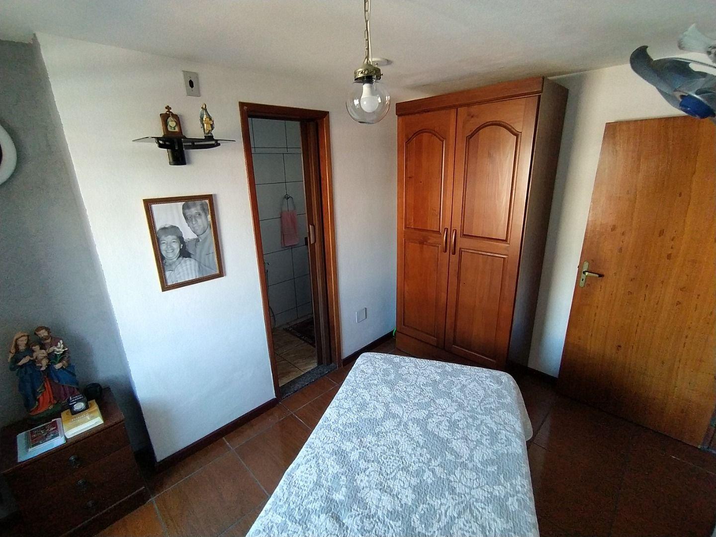 Casa à venda com 5 quartos, 179m² - Foto 38