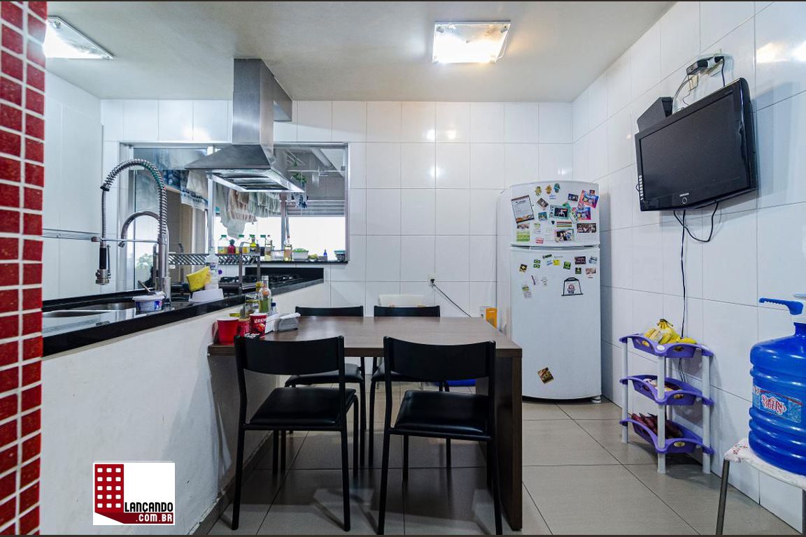 Apartamento à venda com 4 quartos, 198m² - Foto 12