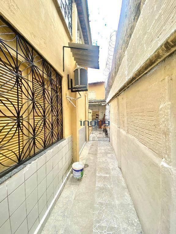 Casa à venda com 3 quartos, 158m² - Foto 21