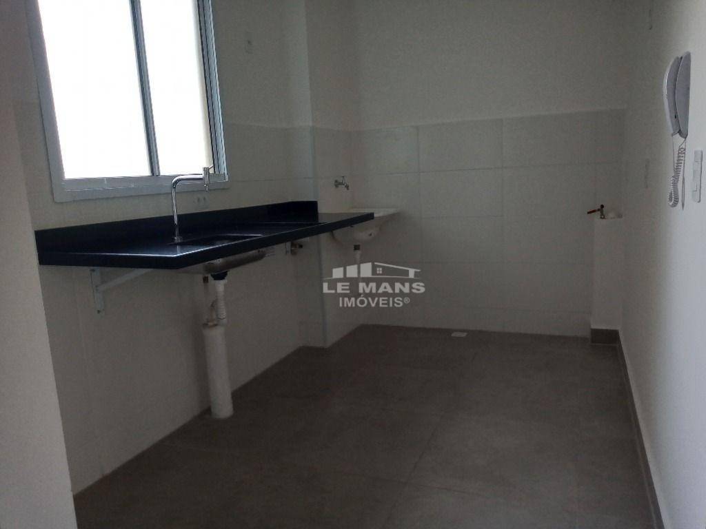 Apartamento para alugar com 2 quartos, 45m² - Foto 2