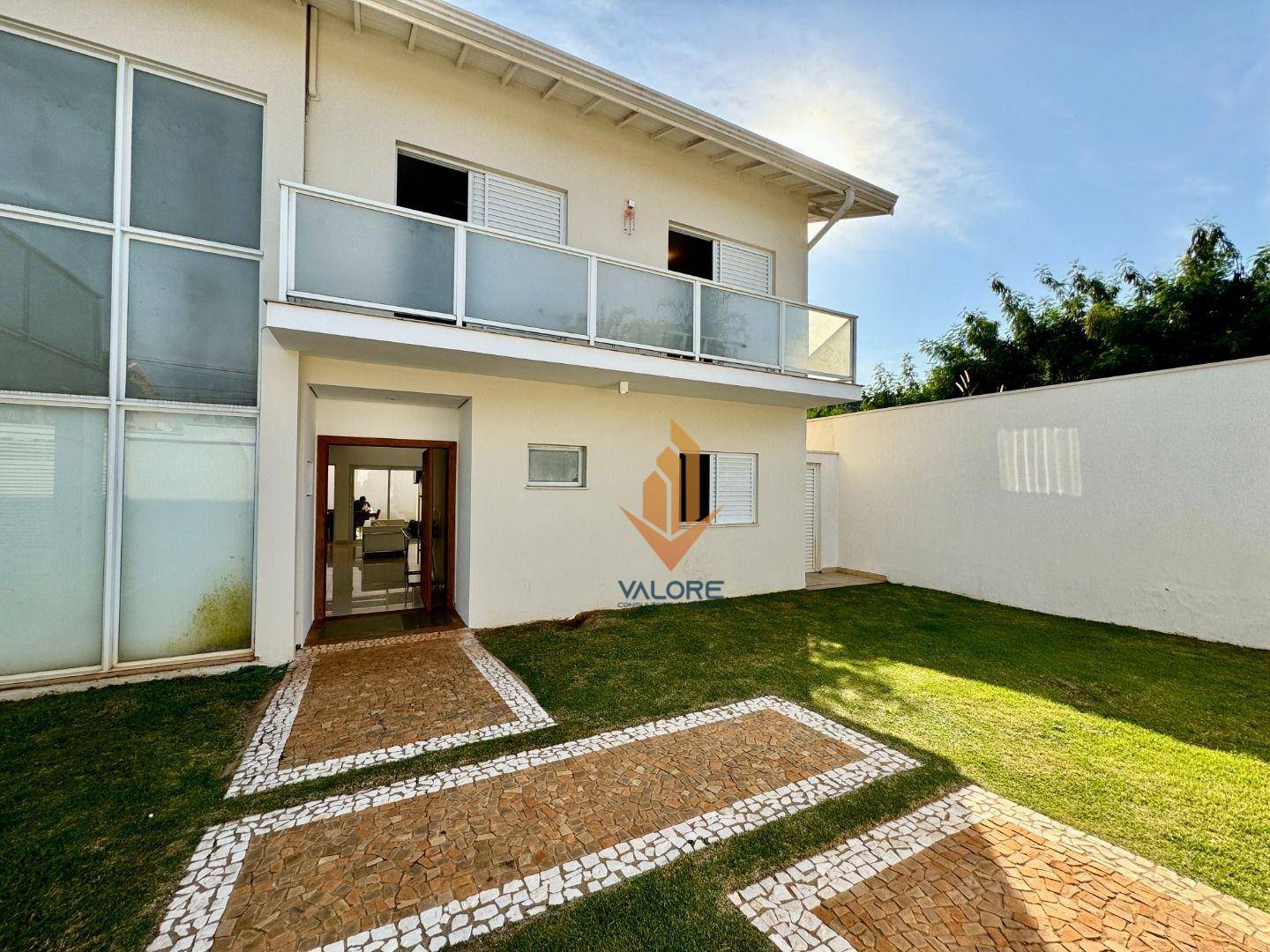 Casa à venda com 5 quartos, 295m² - Foto 1