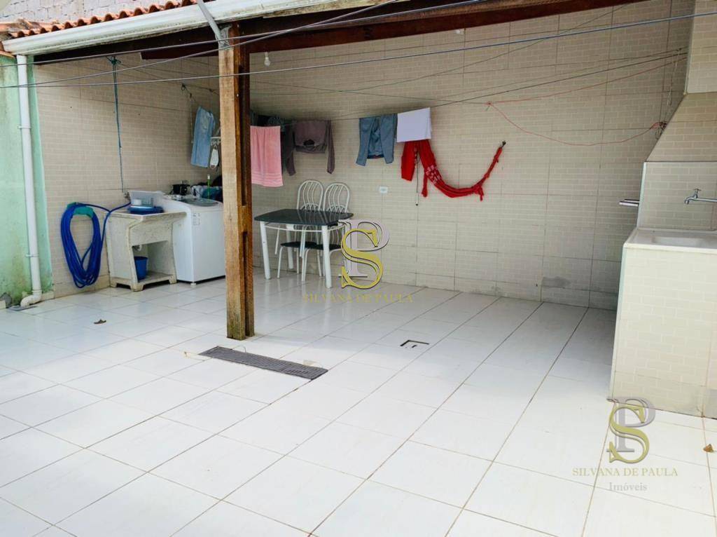 Casa à venda com 2 quartos, 100m² - Foto 7