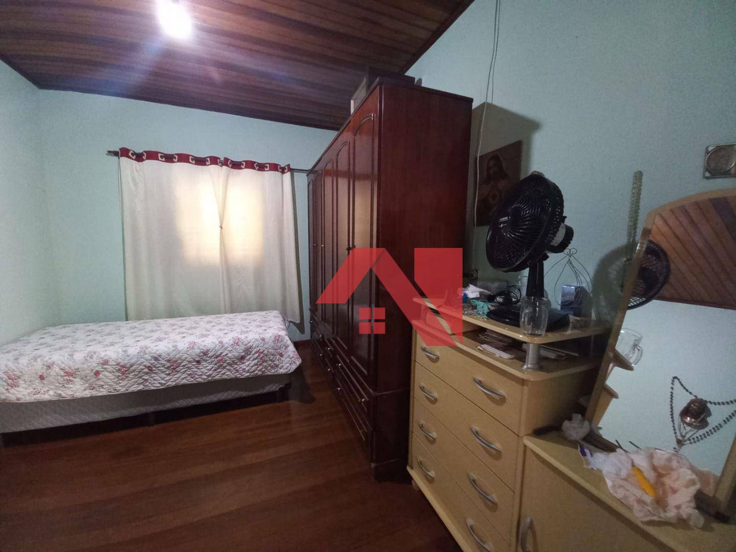 Casa à venda com 3 quartos, 300m² - Foto 11