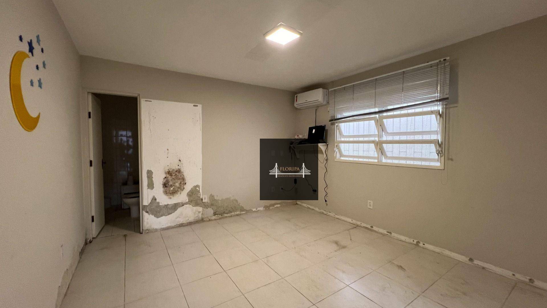 Casa à venda com 3 quartos, 194m² - Foto 6