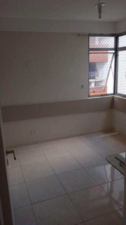 Apartamento à venda com 2 quartos, 78m² - Foto 6