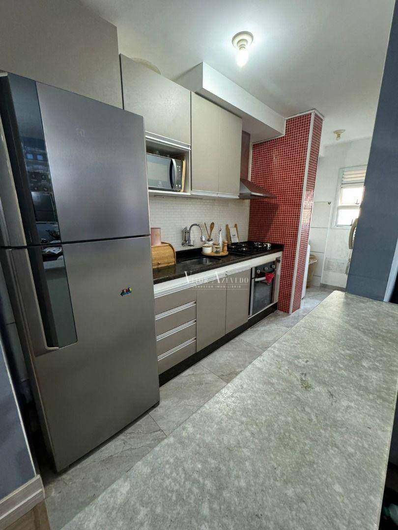 Apartamento à venda com 2 quartos, 50m² - Foto 2