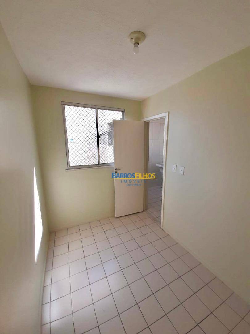 Apartamento para alugar com 2 quartos, 70m² - Foto 12