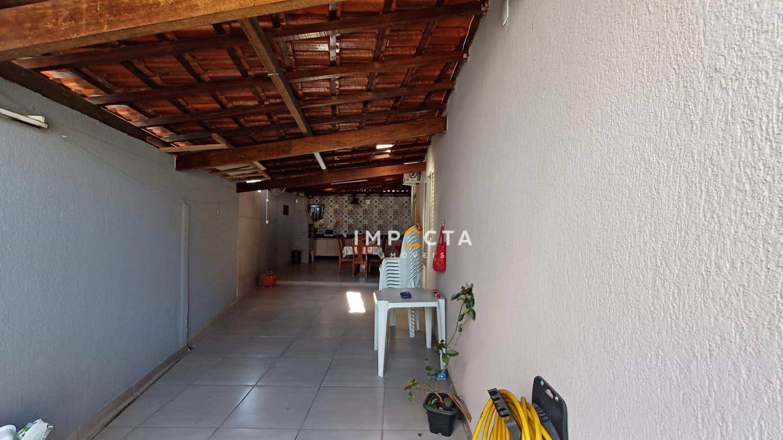 Casa à venda com 3 quartos, 168m² - Foto 3