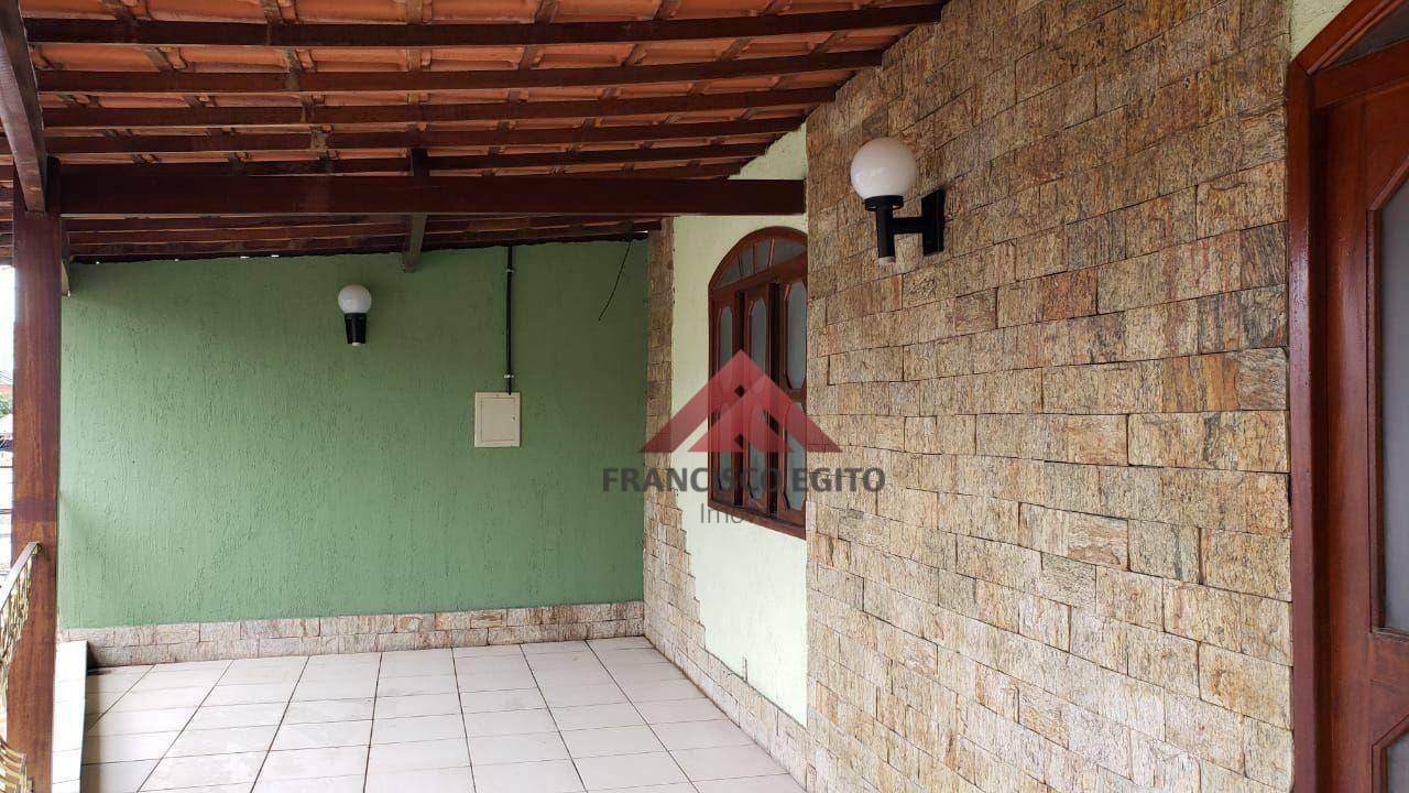 Sobrado à venda com 3 quartos, 250m² - Foto 2