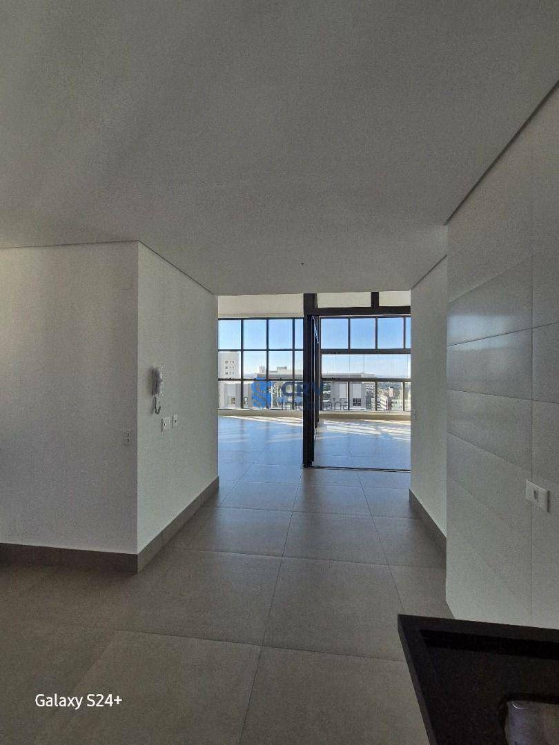 Apartamento à venda com 3 quartos, 181m² - Foto 10