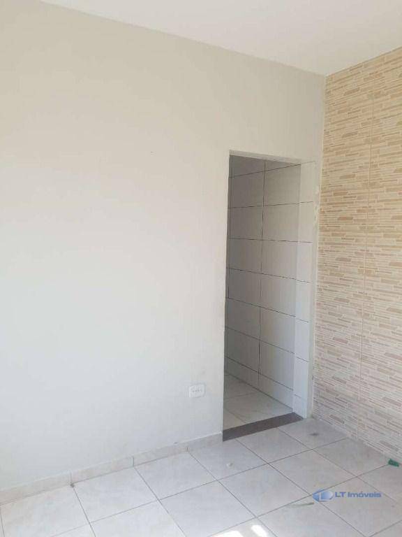 Casa à venda com 2 quartos, 83m² - Foto 11