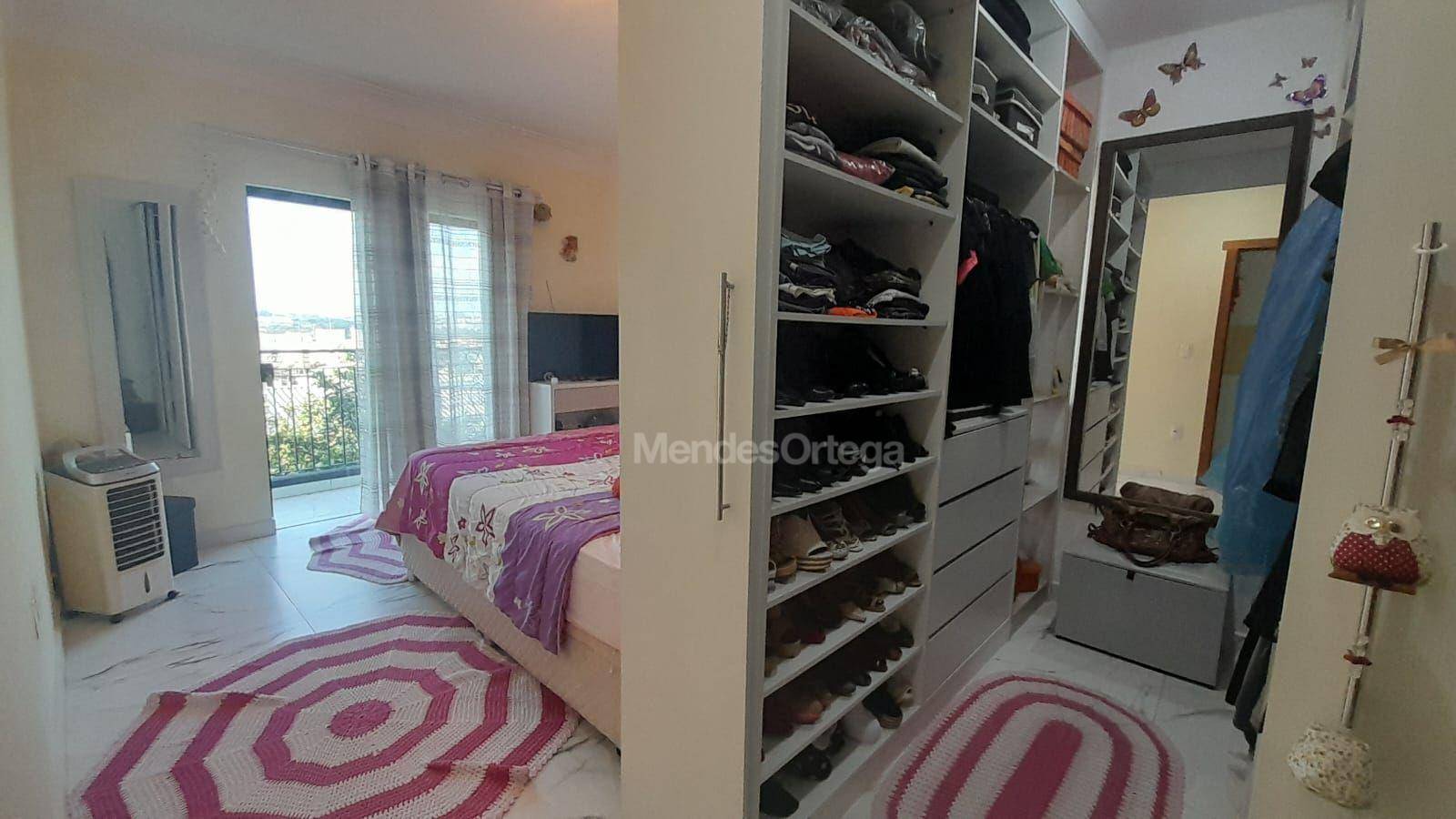 Casa à venda com 3 quartos, 219m² - Foto 12