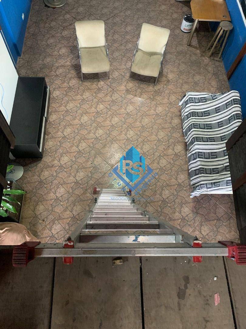 Sobrado à venda com 2 quartos, 150m² - Foto 14