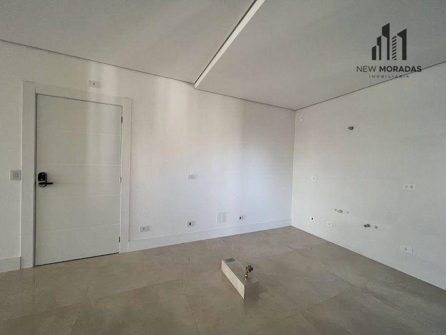 Apartamento à venda com 3 quartos, 117m² - Foto 7