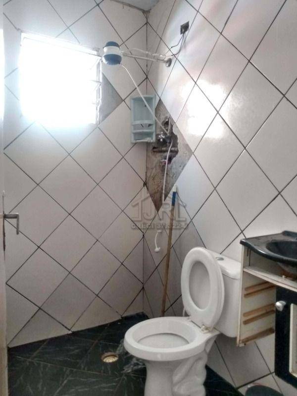 Casa à venda com 4 quartos, 330m² - Foto 13