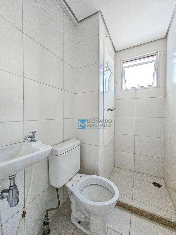 Apartamento à venda com 4 quartos, 165m² - Foto 15