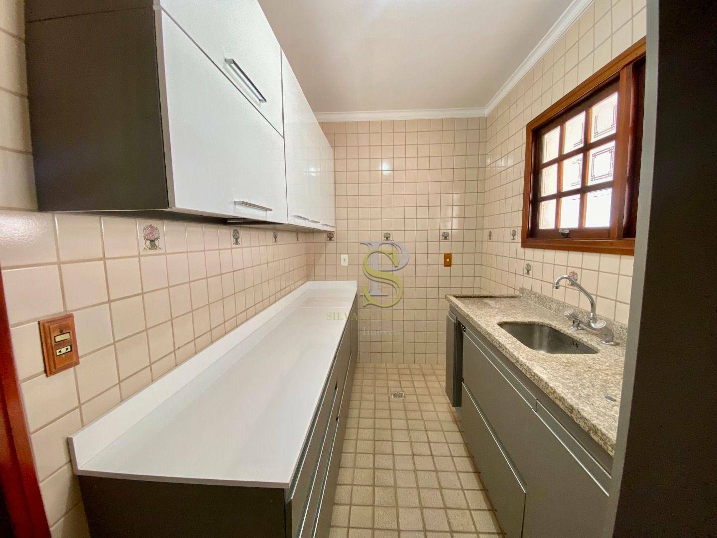 Casa à venda com 3 quartos, 450m² - Foto 10